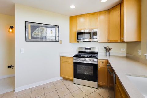 Tiny photo for 977 Harris Road #34, Grayslake, IL 60030 (MLS # 12593360)