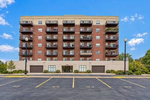 Tiny photo for 1650 Riverwoods Drive #603, Melrose Park, IL 60160 (MLS # 12767136)