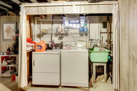 Tiny photo for 16827 Parkside Avenue, South Holland, IL 60473 (MLS # 12602492)