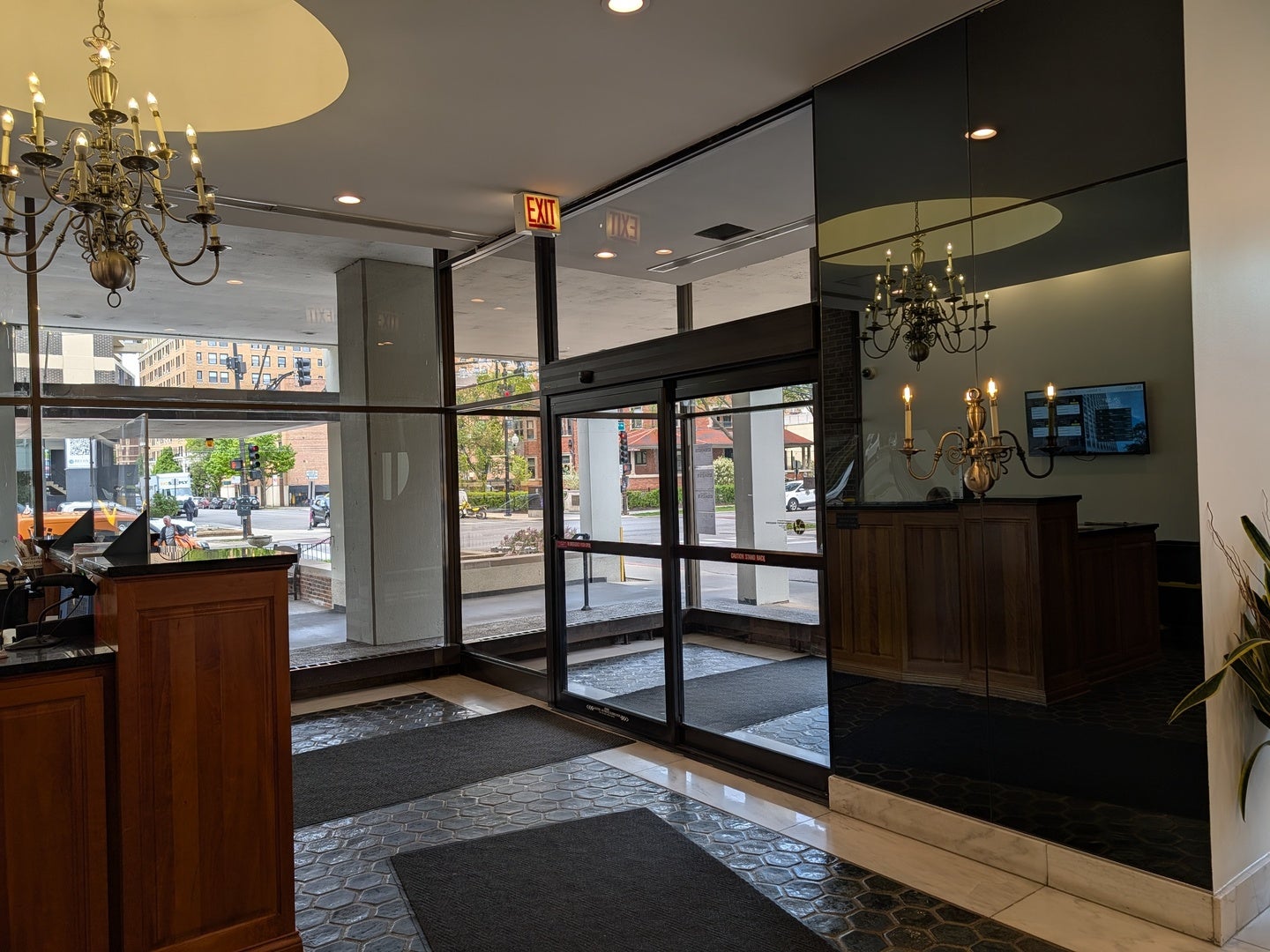 6171 N Sheridan Road 1408