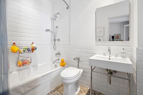 Tiny photo for 3500 N LAKE SHORE Drive #6D, Chicago, IL 60657 (MLS # 12675788)
