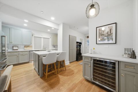 Tiny photo for 2509 W Haddon Avenue, Chicago, IL 60622 (MLS # 12576162)