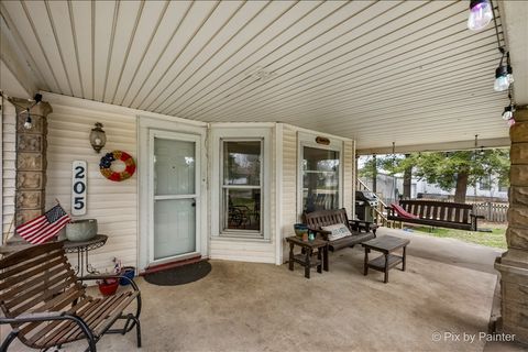 Tiny photo for 205 N Pine Street, Waterman, IL 60556 (MLS # 12633074)