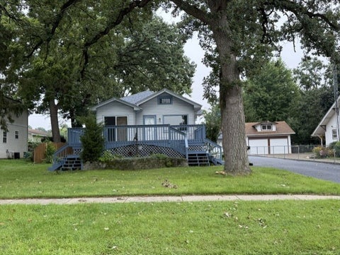 Photo of 414 W Park Avenue, Round Lake, IL 60073 (MLS # 12771287)
