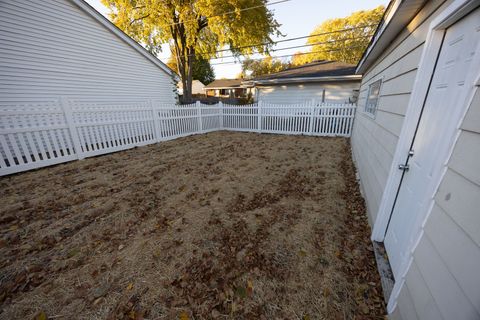 Tiny photo for 1611 W Glenwood Avenue, Joliet, IL 60435 (MLS # 12559992)