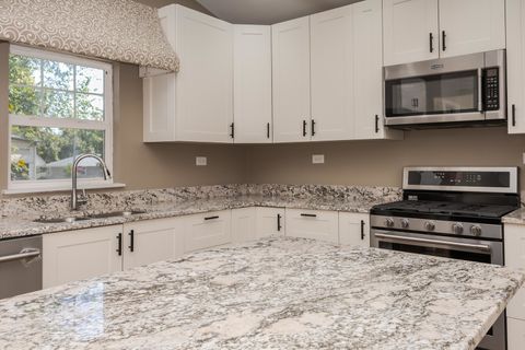 Tiny photo for 510 E Elm Street, Chatsworth, IL 60921 (MLS # 12493554)