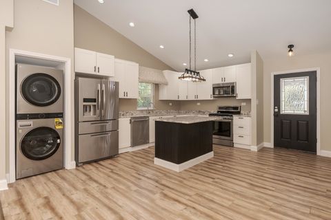 Tiny photo for 510 E Elm Street, Chatsworth, IL 60921 (MLS # 12493554)