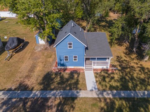 Tiny photo for 510 E Elm Street, Chatsworth, IL 60921 (MLS # 12493554)