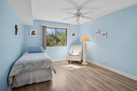 Tiny photo for 915 N York Road #605, Elmhurst, IL 60126 (MLS # 12484779)