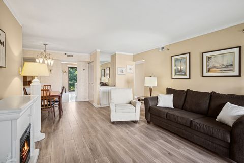 Tiny photo for 915 N York Road #605, Elmhurst, IL 60126 (MLS # 12484779)