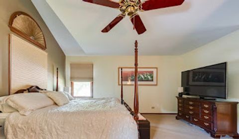 Tiny photo for 15 Thompson Court, Buffalo Grove, IL 60089 (MLS # 12485238)
