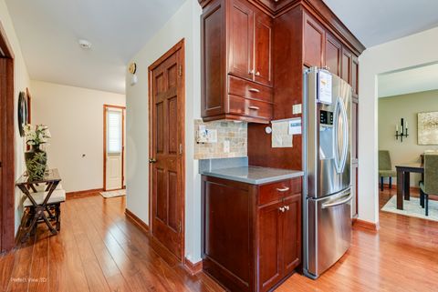 Tiny photo for 15 Thompson Court, Buffalo Grove, IL 60089 (MLS # 12485238)