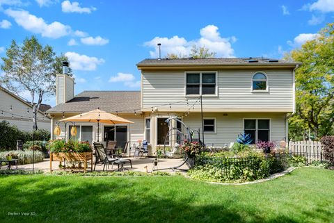 Tiny photo for 15 Thompson Court, Buffalo Grove, IL 60089 (MLS # 12485238)