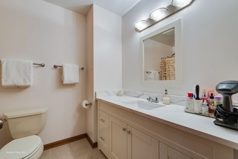 Tiny photo for 15 Thompson Court, Buffalo Grove, IL 60089 (MLS # 12485238)