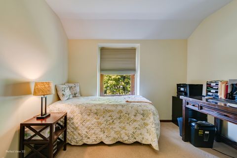 Tiny photo for 15 Thompson Court, Buffalo Grove, IL 60089 (MLS # 12485238)