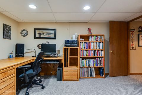 Tiny photo for 15 Thompson Court, Buffalo Grove, IL 60089 (MLS # 12485238)