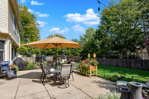 Tiny photo for 15 Thompson Court, Buffalo Grove, IL 60089 (MLS # 12485238)