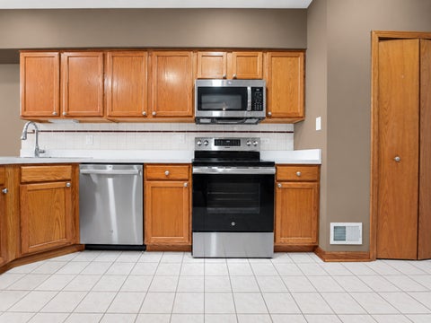 Tiny photo for 16612 Knottingwood Avenue, Oak Forest, IL 60452 (MLS # 12773080)