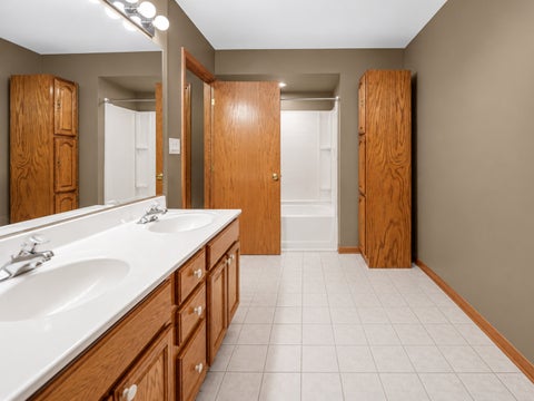Tiny photo for 16612 Knottingwood Avenue, Oak Forest, IL 60452 (MLS # 12773080)