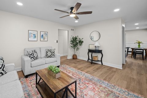 Tiny photo for 392 33rd Avenue Court, East Moline, IL 61244 (MLS # 12550186)