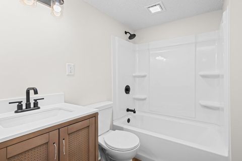 Tiny photo for 392 33rd Avenue Court, East Moline, IL 61244 (MLS # 12550186)