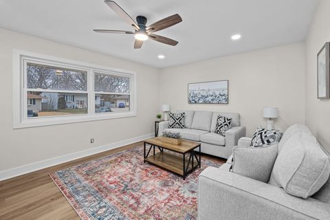 Tiny photo for 392 33rd Avenue Court, East Moline, IL 61244 (MLS # 12550186)