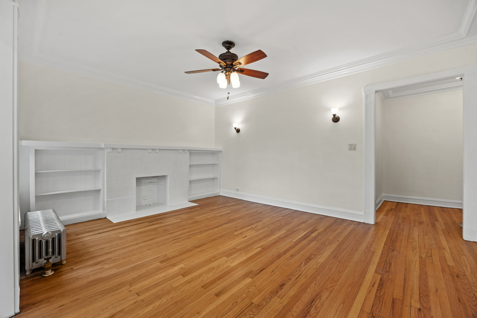 1223 E Hyde Park Boulevard 3