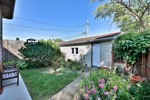 Tiny photo for 6403 N New England Avenue, Chicago, IL 60631 (MLS # 12464554)