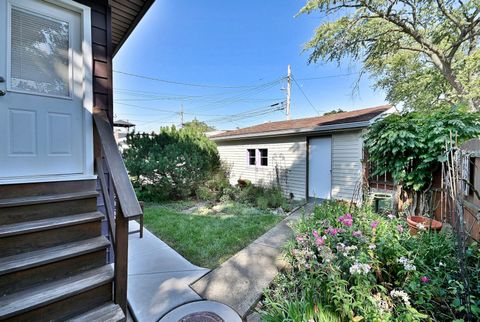 Tiny photo for 6403 N New England Avenue, Chicago, IL 60631 (MLS # 12464554)