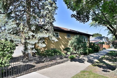 Tiny photo for 6403 N New England Avenue, Chicago, IL 60631 (MLS # 12464554)