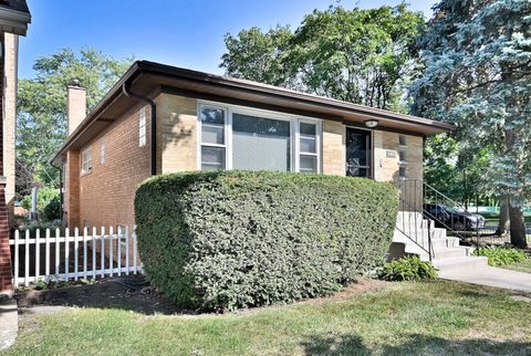 Tiny photo for 6403 N New England Avenue, Chicago, IL 60631 (MLS # 12464554)