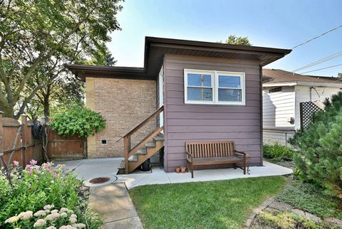 Tiny photo for 6403 N New England Avenue, Chicago, IL 60631 (MLS # 12464554)
