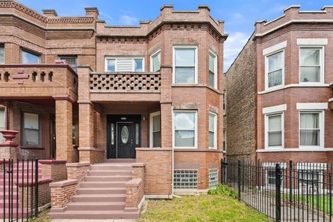 4718 W MONROE Street Chicago IL 60644