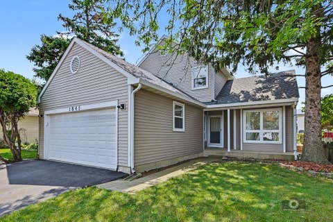 Photo of 1841 Grosse Pointe Circle, Hanover Park, IL 60133 (MLS # 12719889)