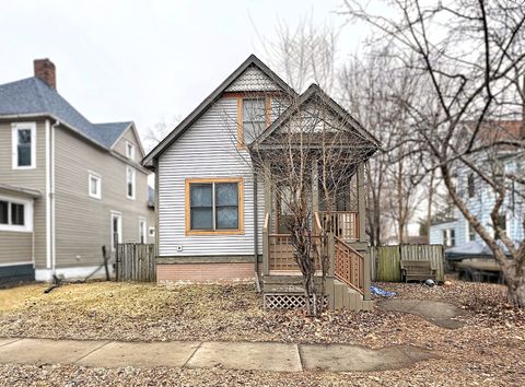 Photo of 716 15th Street, Rock Island, IL 61201 (MLS # 12583397)