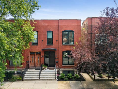 Photo of 2107 W Erie Street, Chicago, IL 60612 (MLS # 12695628)