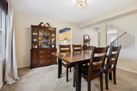Tiny photo for 245 Stone Manor Circle, Batavia, IL 60510 (MLS # 12501809)
