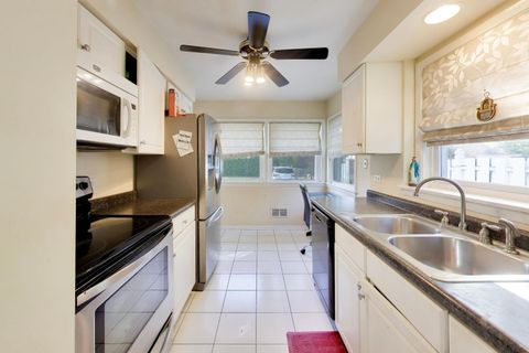 Tiny photo for 458 W Alma Street, Elmhurst, IL 60126 (MLS # 12616032)