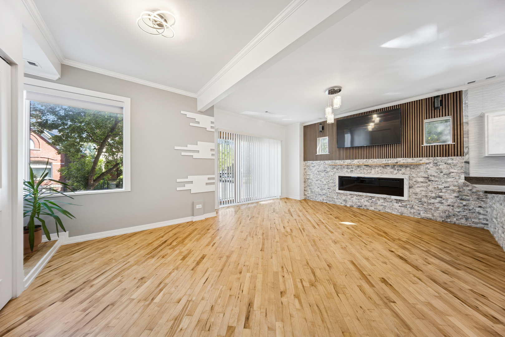 2601 W Haddon Avenue 2E