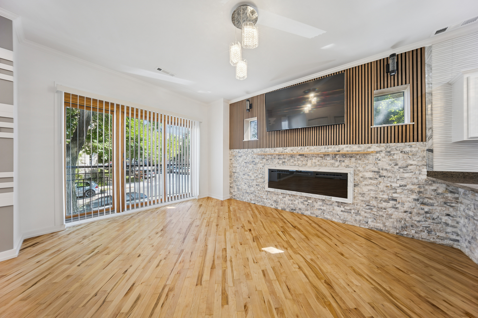 2601 W Haddon Avenue 2E