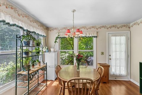 Tiny photo for 72 Julie Lane, Vernon Hills, IL 60061 (MLS # 12641324)