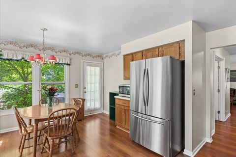 Tiny photo for 72 Julie Lane, Vernon Hills, IL 60061 (MLS # 12641324)