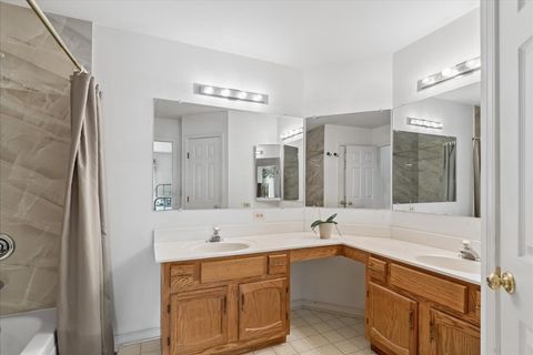 Tiny photo for 72 Julie Lane, Vernon Hills, IL 60061 (MLS # 12641324)