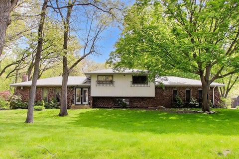 Photo of 26339 S Woodlawn Avenue, Crete, IL 60417 (MLS # 12670116)