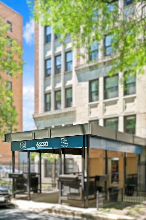 6230 N Kenmore Avenue 1002 Chicago IL 60660