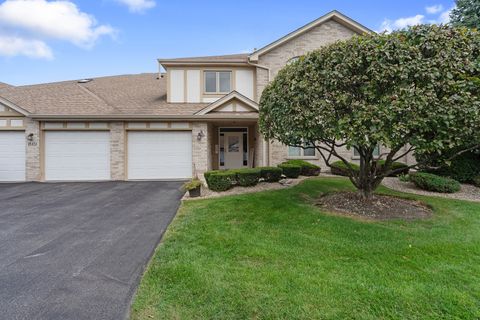 Photo of 18431 Pine Cone Drive #1, Tinley Park, IL 60477 (MLS # 12440276) Photo of 18431 Pine Cone Drive #1, Tinley Park, IL 60477 (MLS # 12440276)