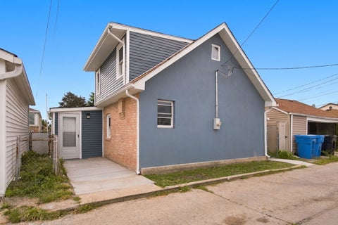Tiny photo for 6007 S Monitor Avenue, Chicago, IL 60638 (MLS # 12768614)