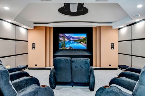 Tiny photo for 9233 Falling Waters Drive W, Burr Ridge, IL 60527 (MLS # 12546501)