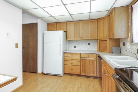 Tiny photo for 468 Valley Drive #100, Naperville, IL 60563 (MLS # 12469584)