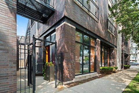 1608 W Cornelia Avenue Chicago IL 60657